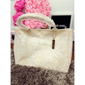 Oscar de la renta tote bag